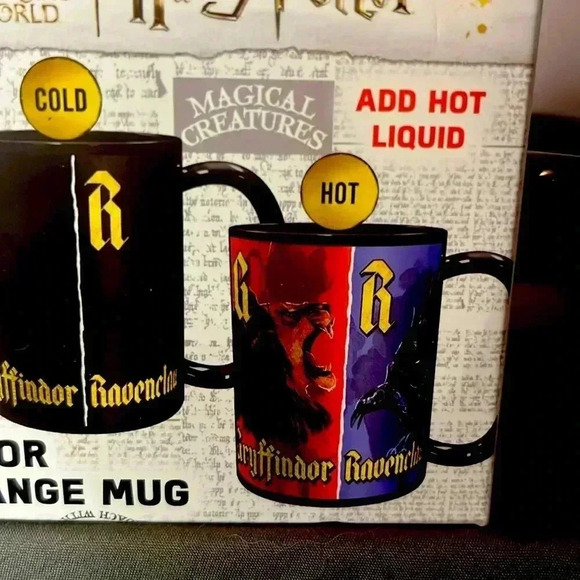 Harry Potter color changing mug - Picture 2 of 2